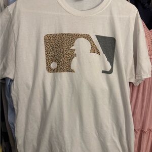 T-Shirt with Leopard Print MLB Logo